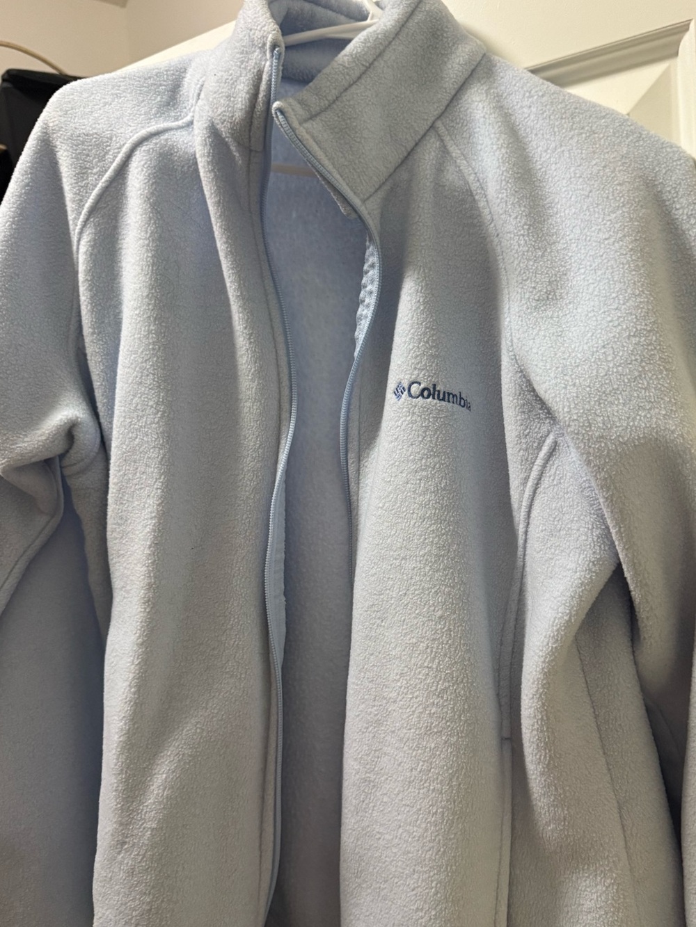 Columbia Womanโs Pale Blue Full-Zip Fleece Jacket